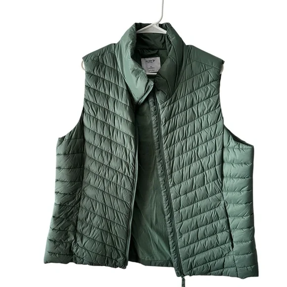 Old Navy Active Water Resistant Sage Quilted Vest Womens XL EUC - Picture 3 of 8